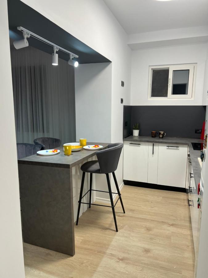 Amion Apartment In Center Of Tiran Dış mekan fotoğraf