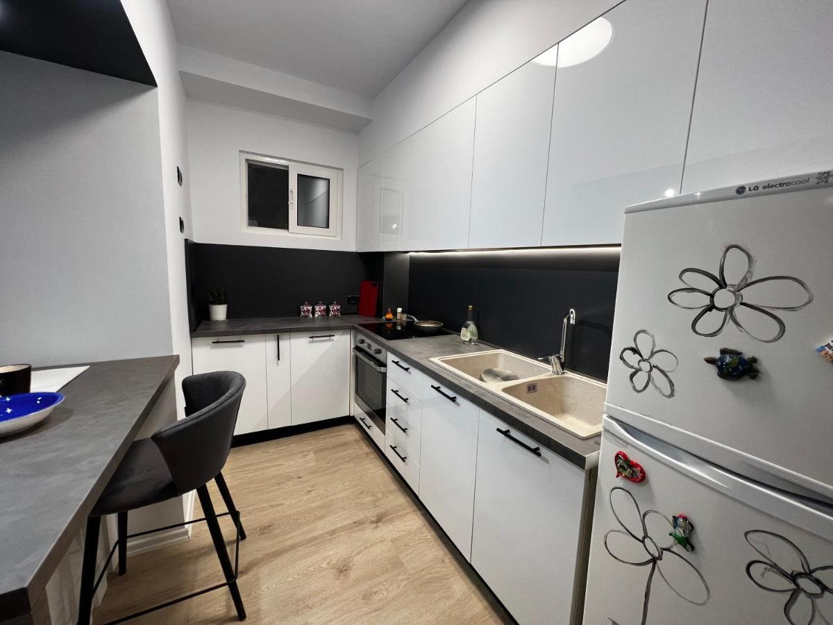 Amion Apartment In Center Of Tiran Dış mekan fotoğraf