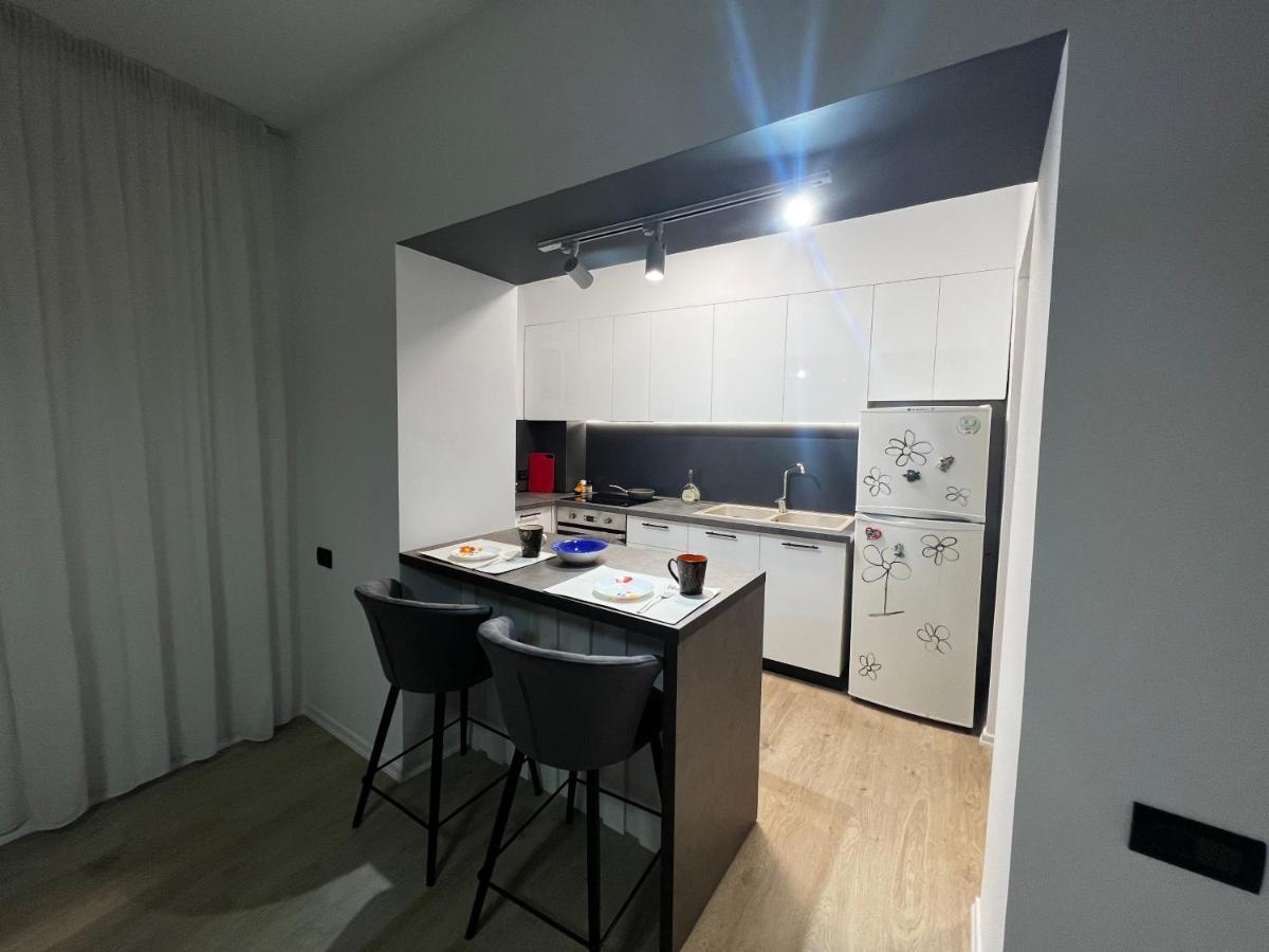 Amion Apartment In Center Of Tiran Dış mekan fotoğraf
