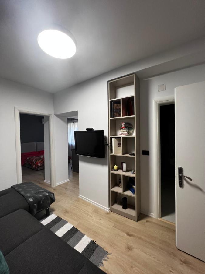 Amion Apartment In Center Of Tiran Dış mekan fotoğraf