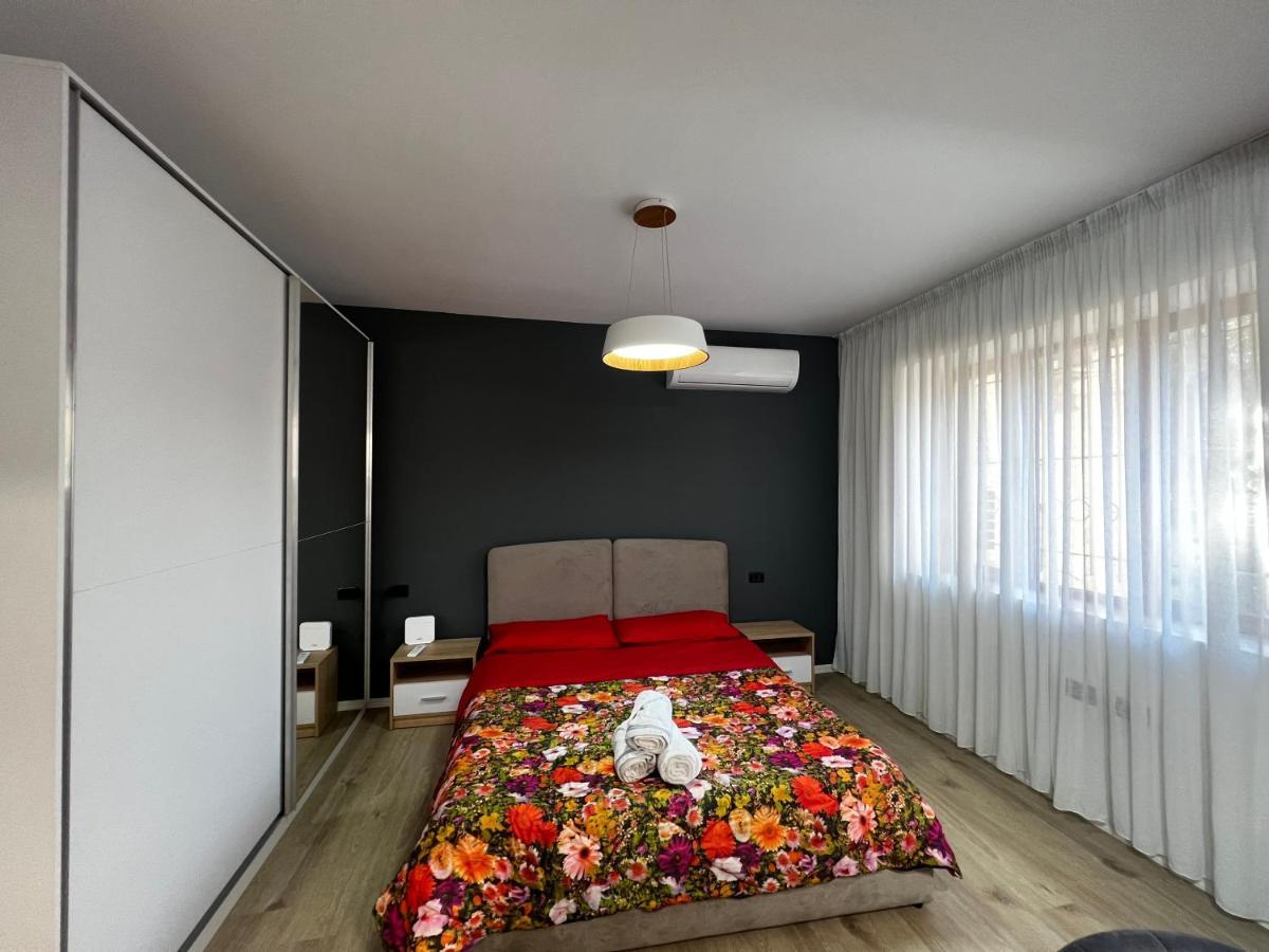 Amion Apartment In Center Of Tiran Dış mekan fotoğraf